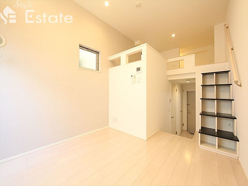 居室・リビング　内装