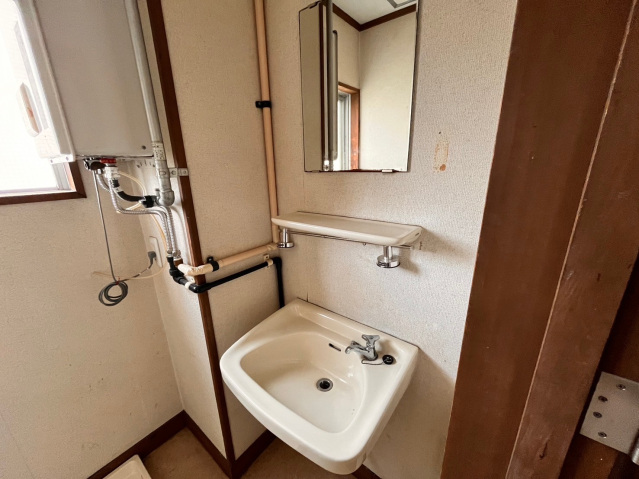 洗面設備　※写真は303　現状優先