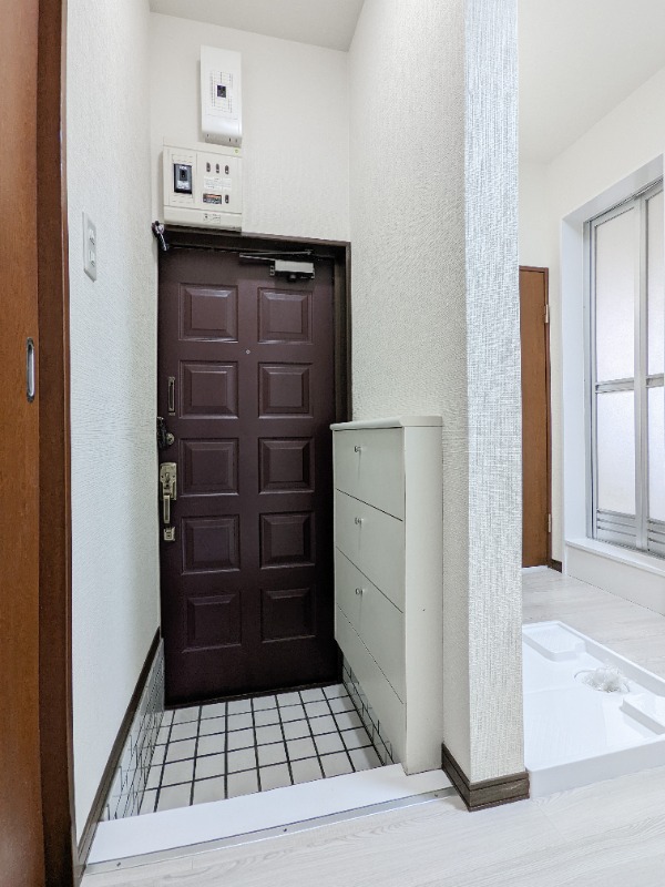 玄関　図面と現状に相違がある場合には現状を優先