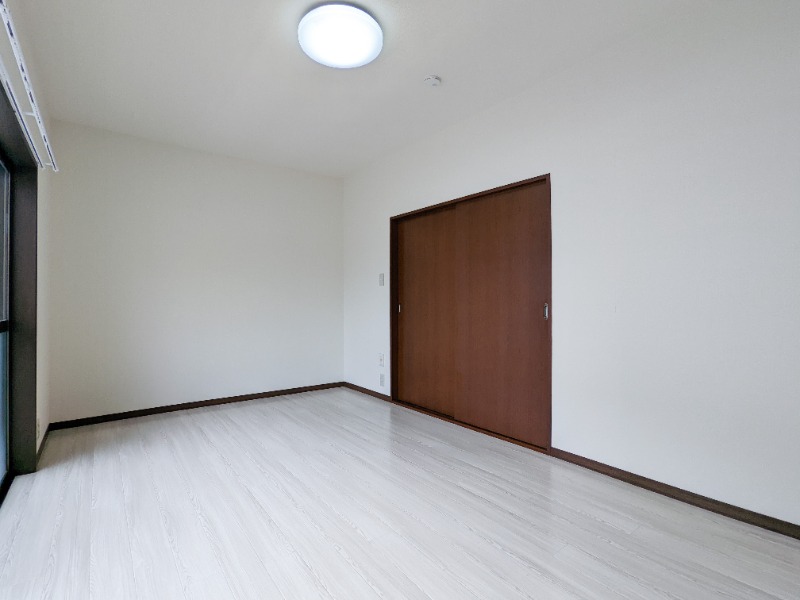 居室・リビング　図面と現状に相違がある場合には現状を優先