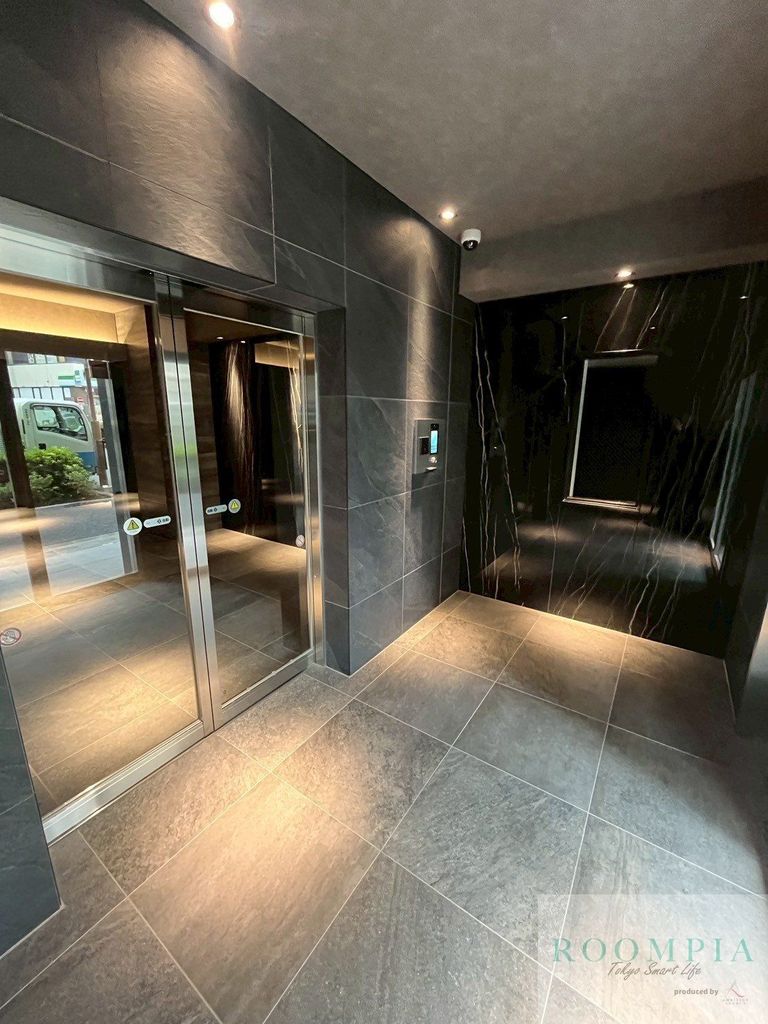 エントランス　エントランス