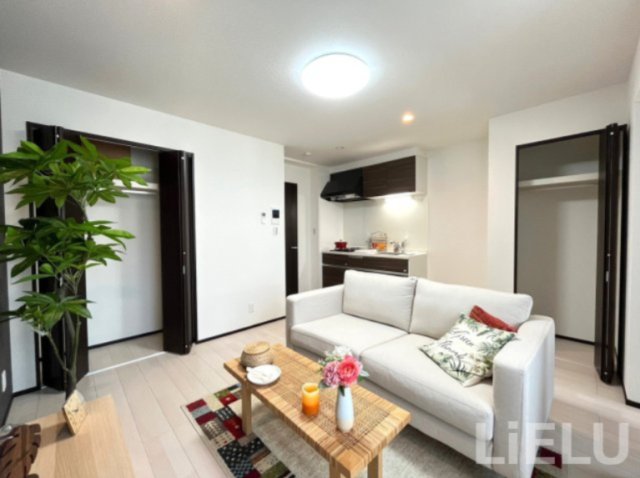 居室・リビング　同シリーズ物件のモデルルーム写真になります（現況優先）