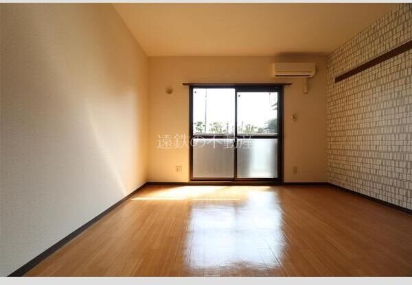 居室・リビング　※現況優先、反転の場合あり