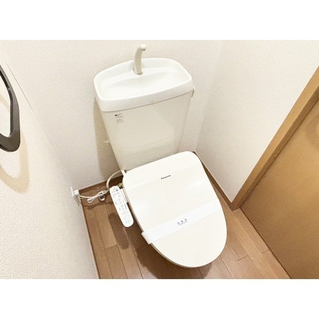 トイレ　シャワー付きトイレ（同仕様タイプ・現況優