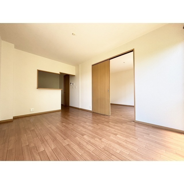 居室・リビング　リビング（同仕様タイプ・現況優先）