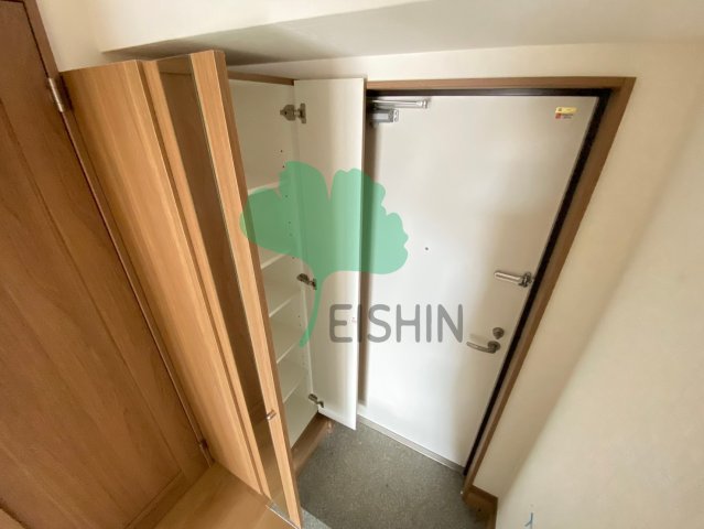 玄関　下駄箱もしっかりついてます！