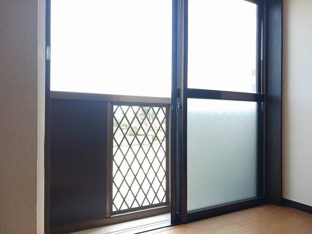 バルコニー　開放的で明るい空間を演出してくれるバルコニーです