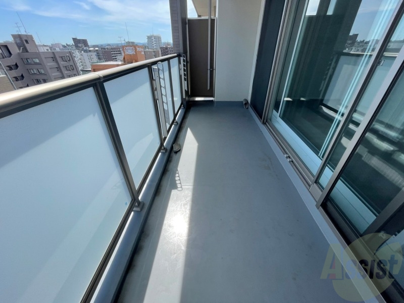 バルコニー　バルコニーです。洗濯物を干したり一息ついたりできますね！