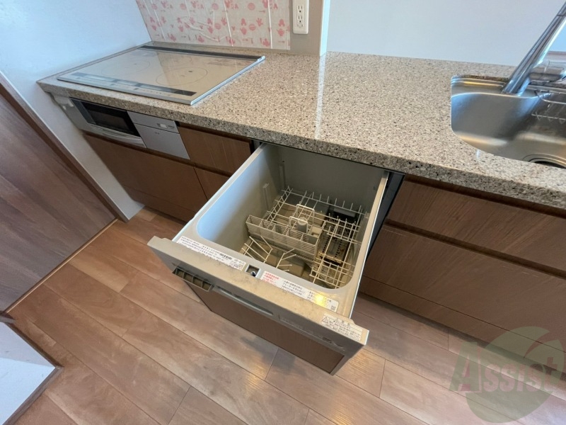 その他設備　食器乾燥機付です！これで皿洗いも楽になりますね！