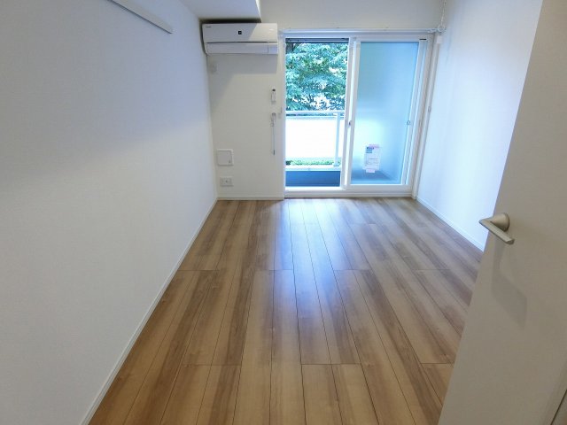 居室・リビング　同タイプ反転