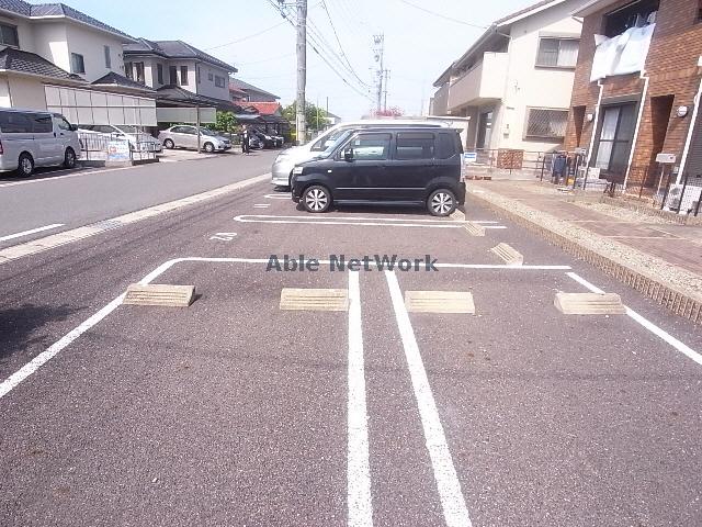 駐車場　駐車場