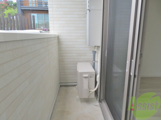 バルコニー　気分転換を図るにはこちらのバルコニーを。風を浴びよう！