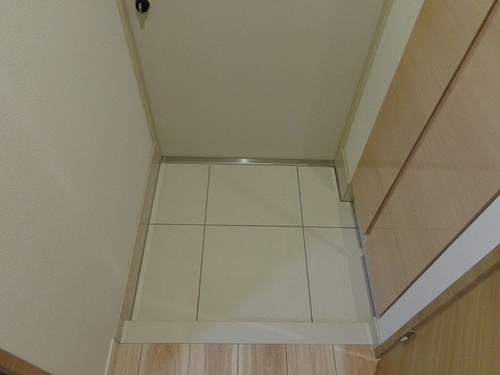 玄関　玄関　※2019年6月撮影