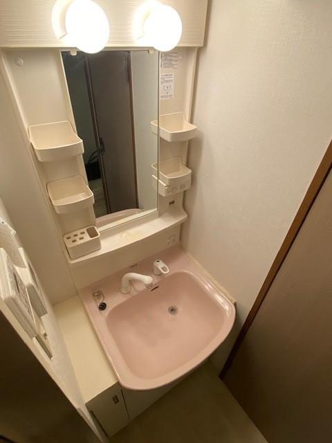 洗面設備　コンパクトで使いやすい洗面所