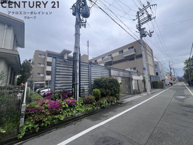 建物外観　安心のオートロック付き♪