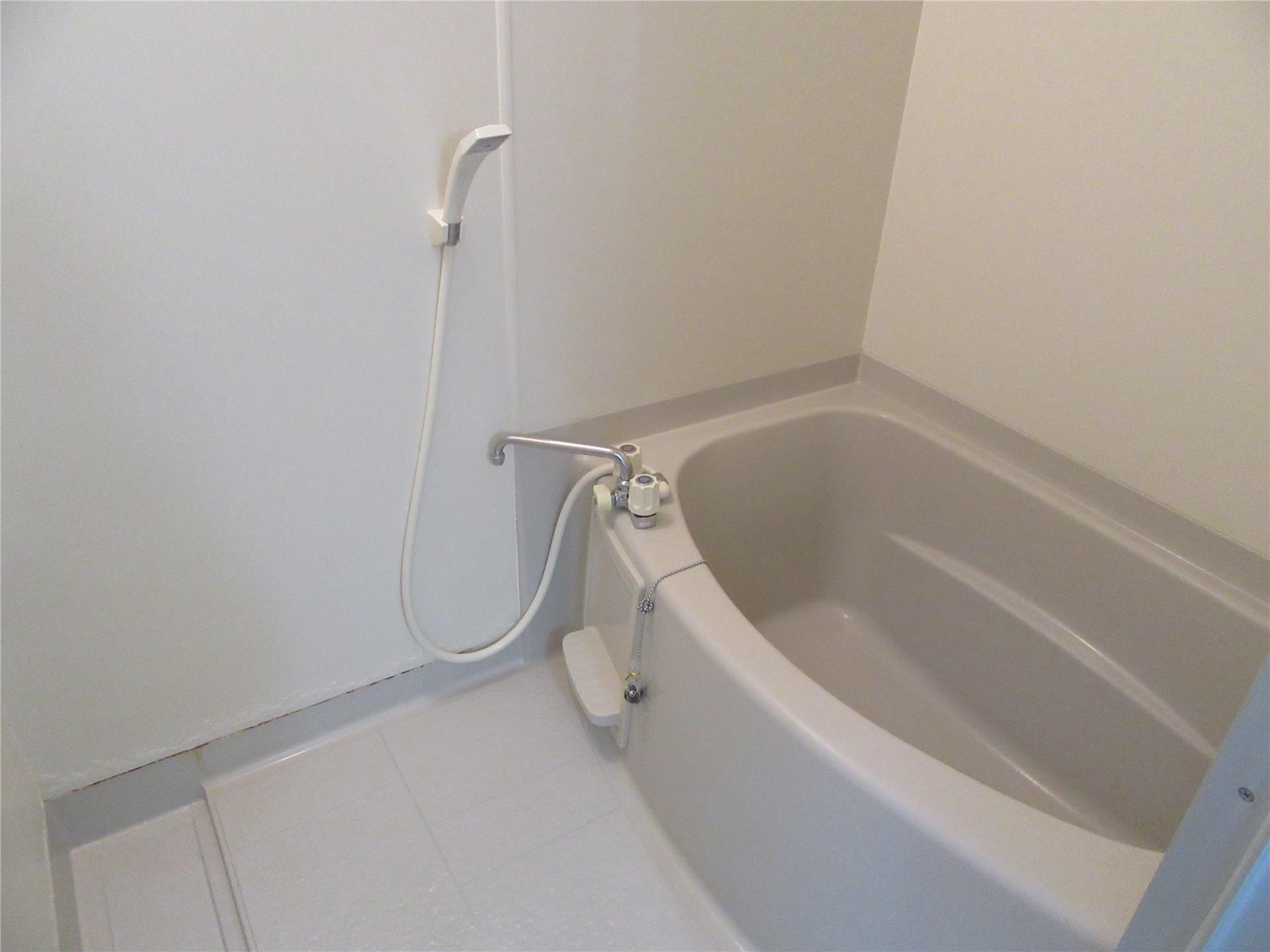 バス・シャワールーム　同タイプ別部屋の画像です。