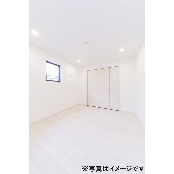 その他部屋・スペース　洋室5.6帖　クローゼット　収納充実