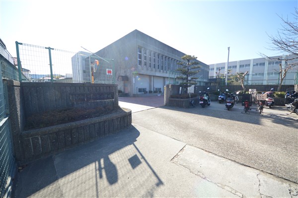 小学校　神戸市立下畑台小学校（小学校）まで949m