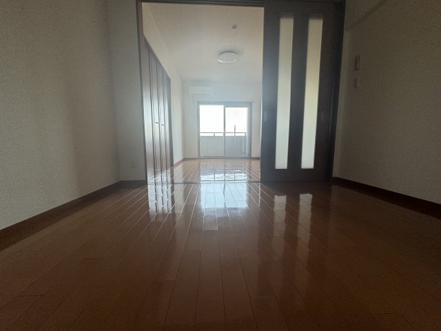 居室・リビング　別号室写真