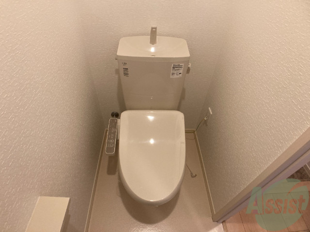 トイレ　トイレとお風呂が別なので清潔に使えて嬉しいですね。