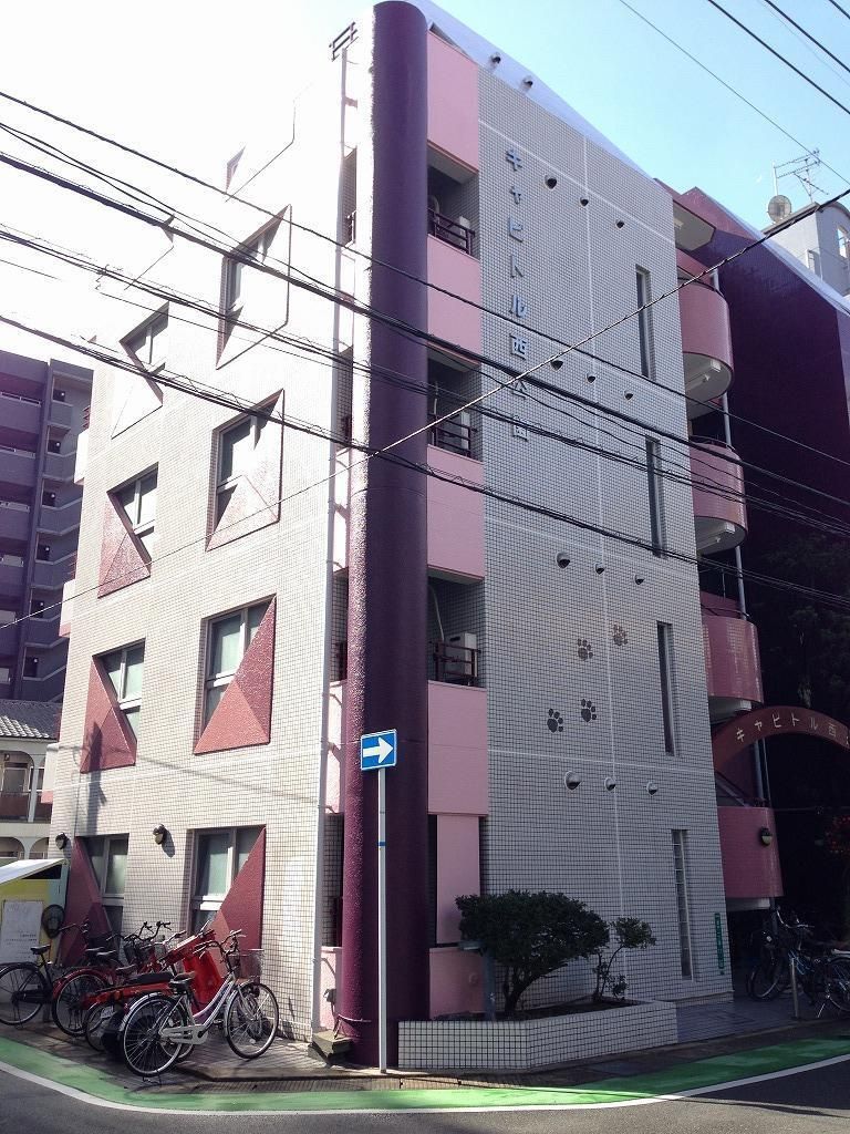 福岡市中央区荒戸のマンションの建物外観