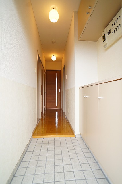 玄関　収納力の高いシューズボックス