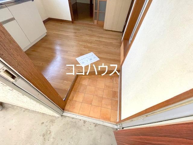 【山本ハイツの玄関】