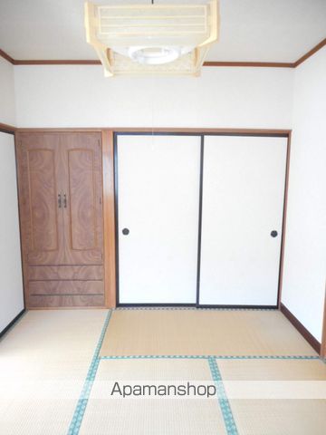 ハイツ北上の居間写真