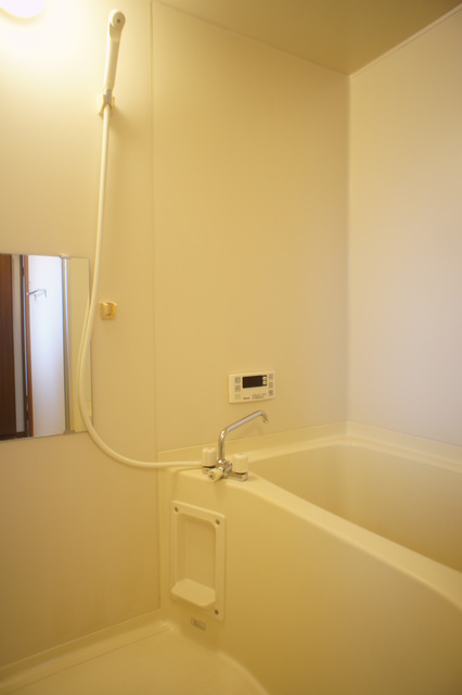 バス・シャワールーム　図面と現状に相違がある場合には現状を優先．．．