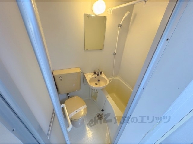 バス・シャワールーム　バス