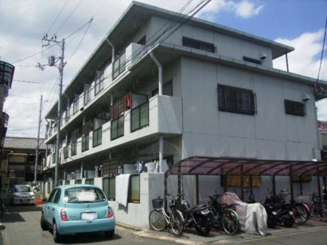 茨木市水尾のマンションの建物外観