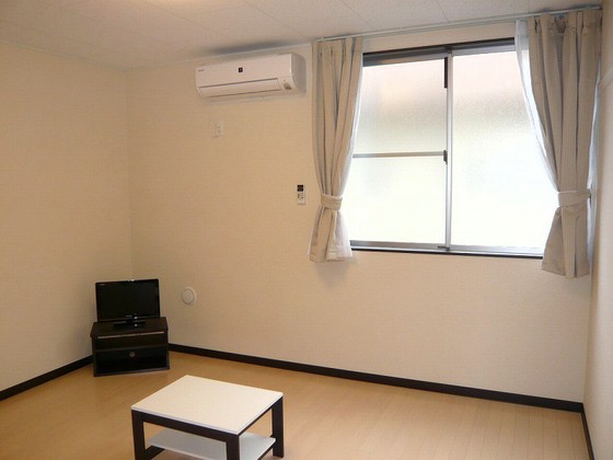 居室・リビング　※別号室の写真です