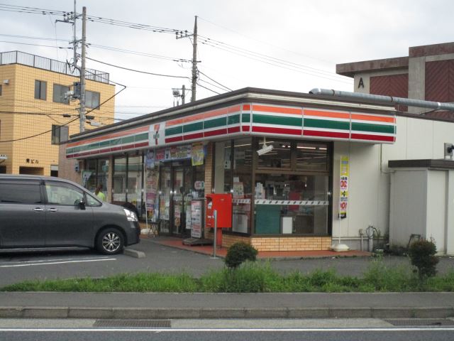 【大成パレス飯山のコンビニ】