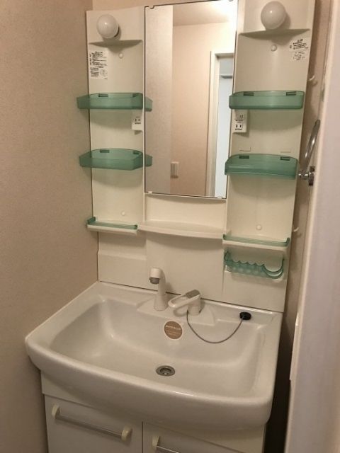 【松戸市金ケ作のアパートの洗面設備】