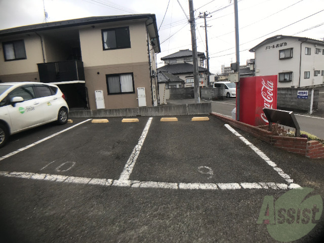 【多賀城市八幡のアパートの駐車場】