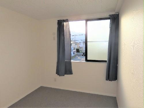 居室・リビング　2階に2部屋ある間取りです