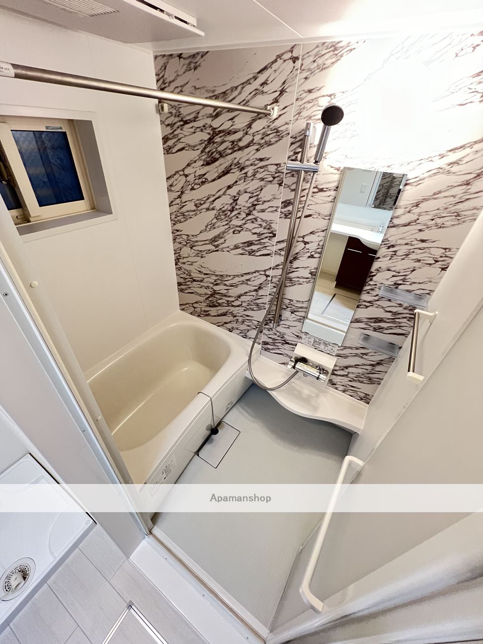 バス・シャワールーム　※同物件、別部屋になります。