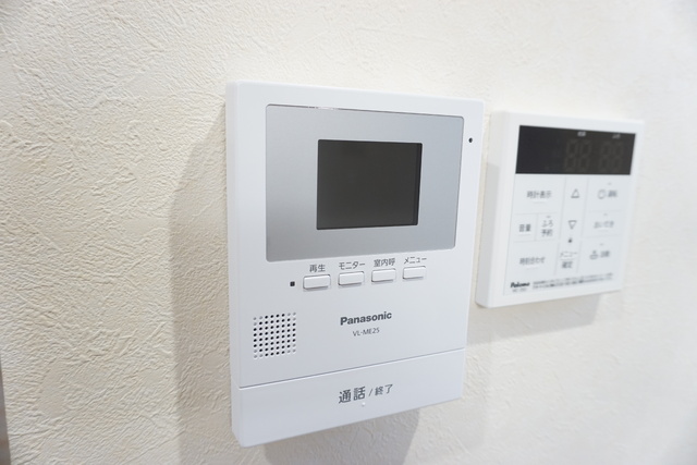 セキュリティ　モニター付きインターホン