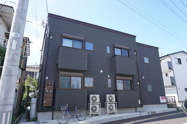 建物外観　２０２２年８月撮影