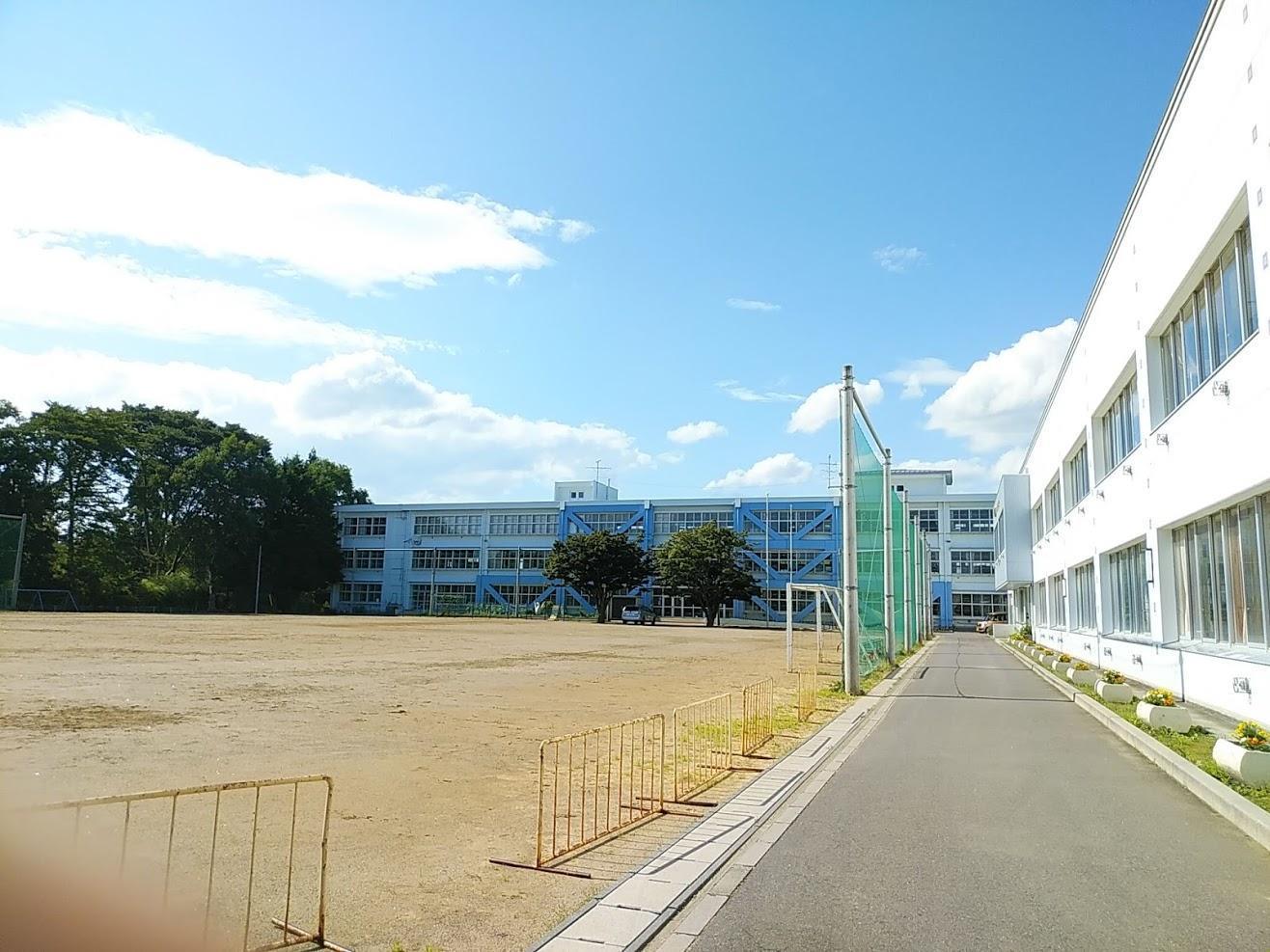 【［大東建託］サンリット　サイジロウVIの小学校】