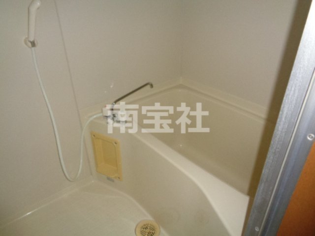 バス・シャワールーム　お風呂で日々の疲れを落としましょう