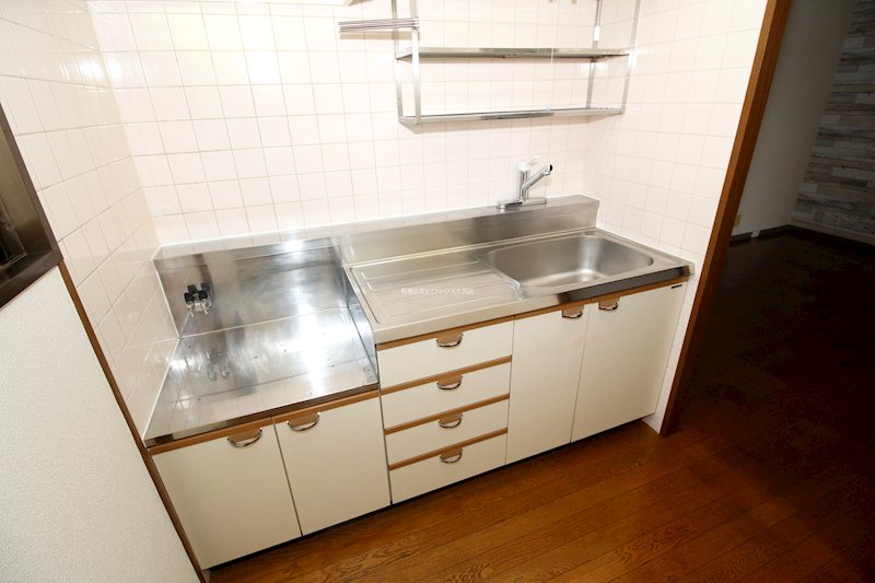 キッチン　収納たっぷりのキッチンです