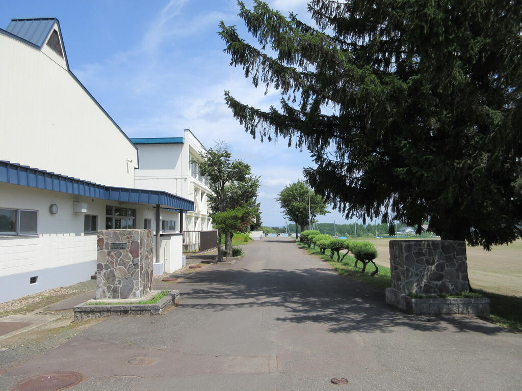 中学校　東陵中学校（中学校）まで2055m