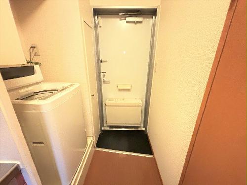 玄関　お部屋によって家電のメーカー等が異なります