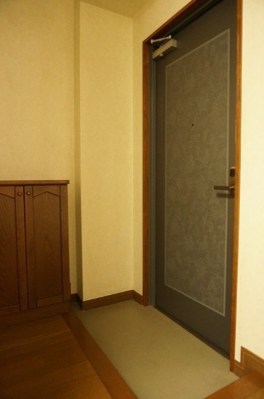 玄関　図面と現状に相違がある場合には現状を優先