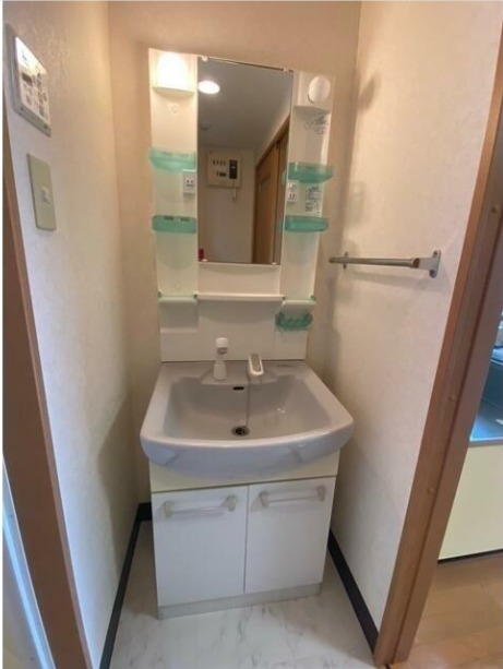 洗面設備　使いやすい洗面所です