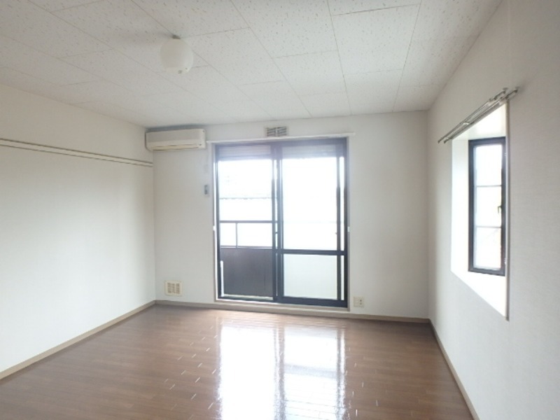 居室・リビング　図面と現状に相違がある場合には現状を優先