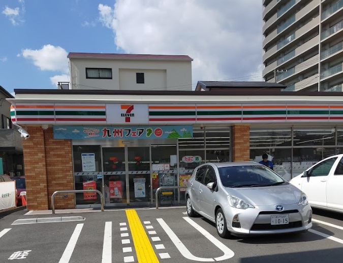 コンビニ　セブンイレブン 神戸都通5丁目店（コンビニ）まで389m