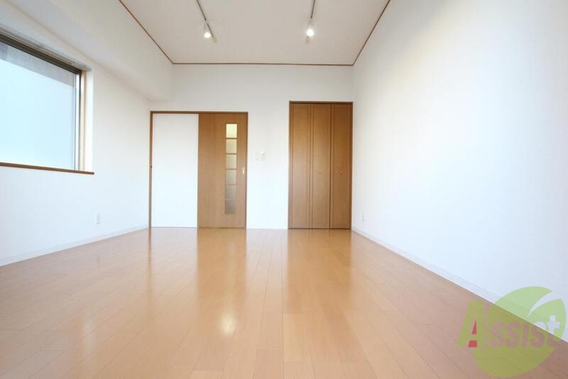 居室・リビング　採光のとれた広いお部屋