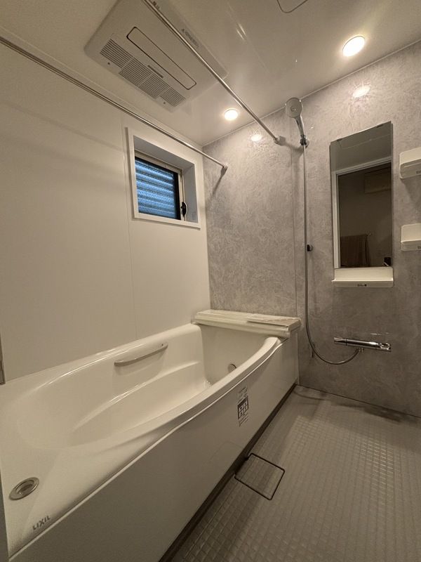 バス・シャワールーム　バス